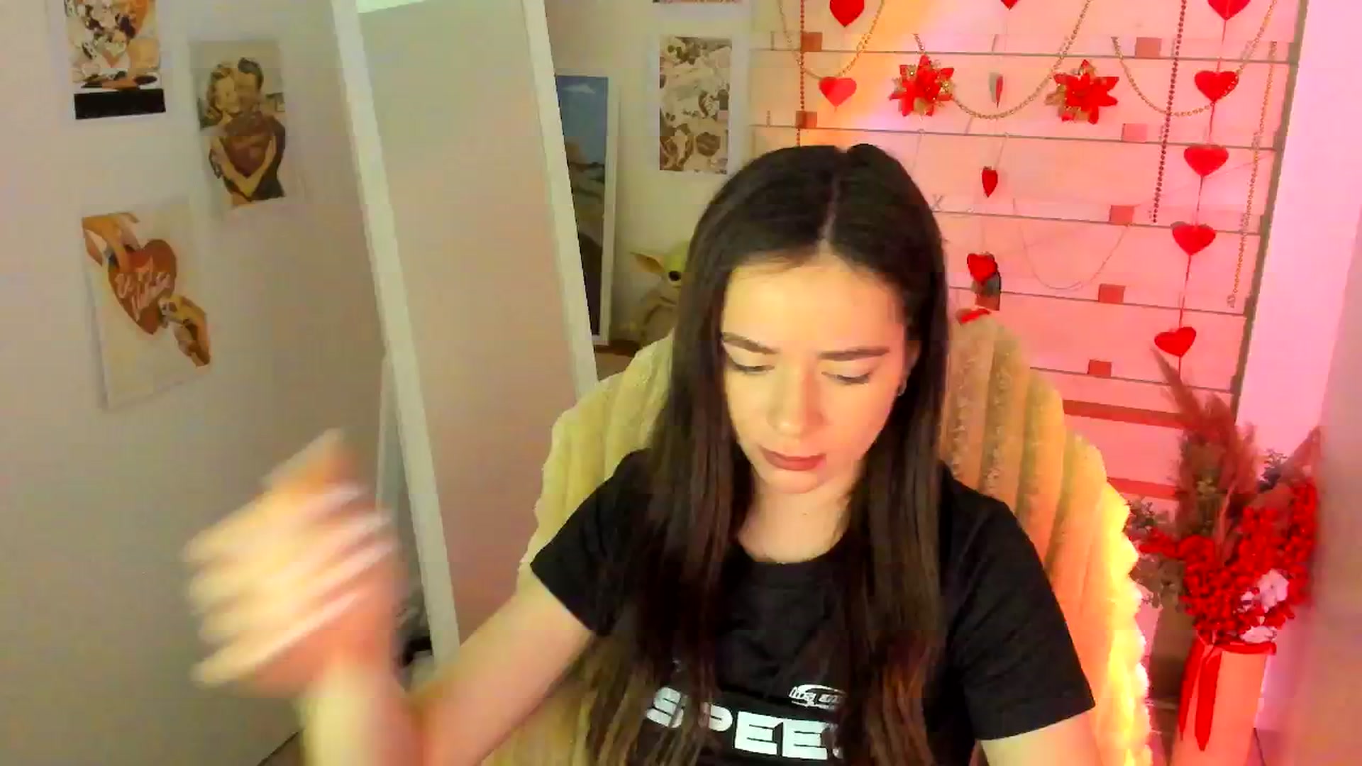 Gallery image thumbnail from KiraLove's myfreecams stream on, 04/02/2026, 11:57 image 5 of 20