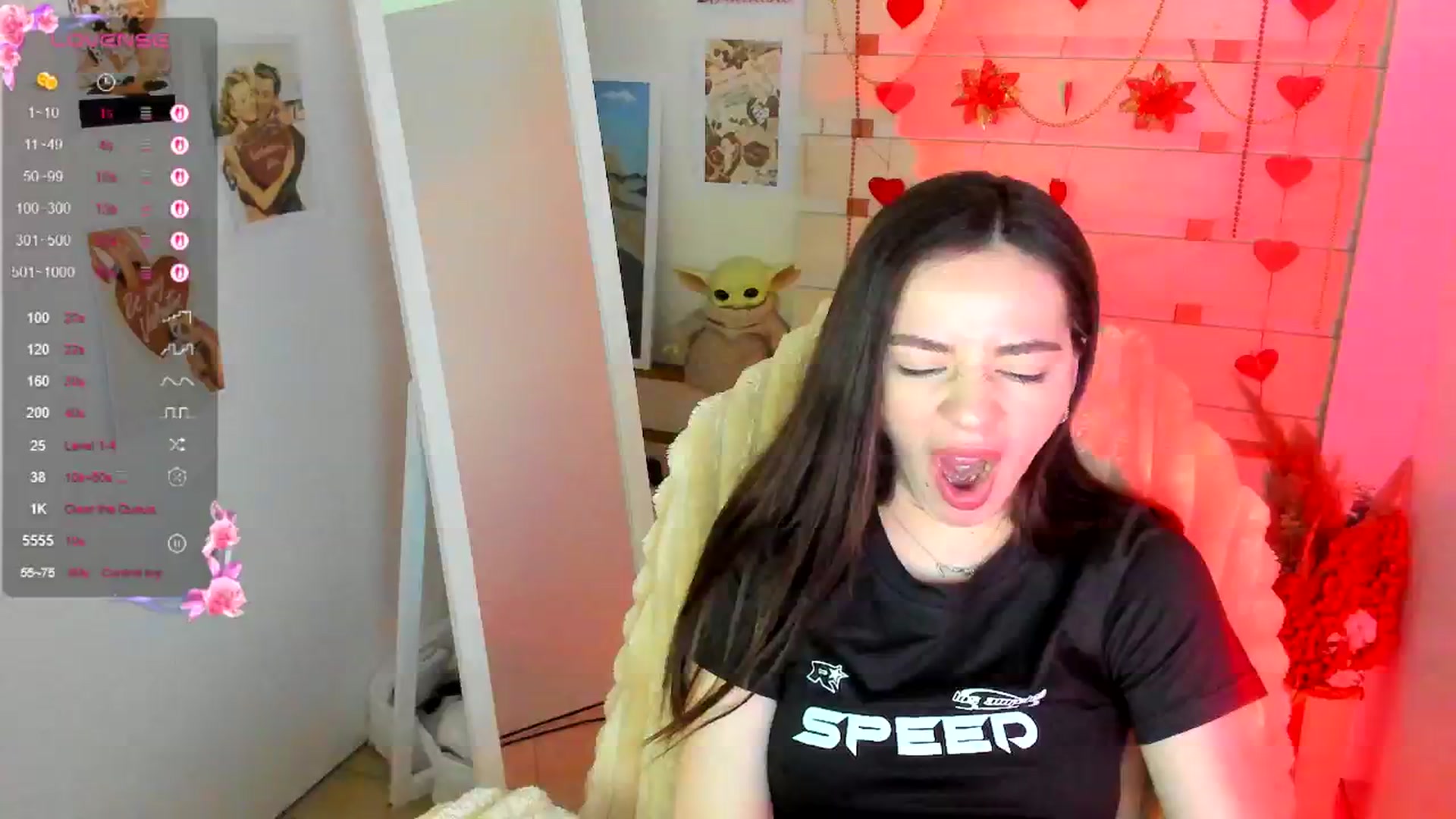 Gallery image thumbnail from KiraLove's myfreecams stream on, 04/02/2026, 11:57 image 14 of 20
