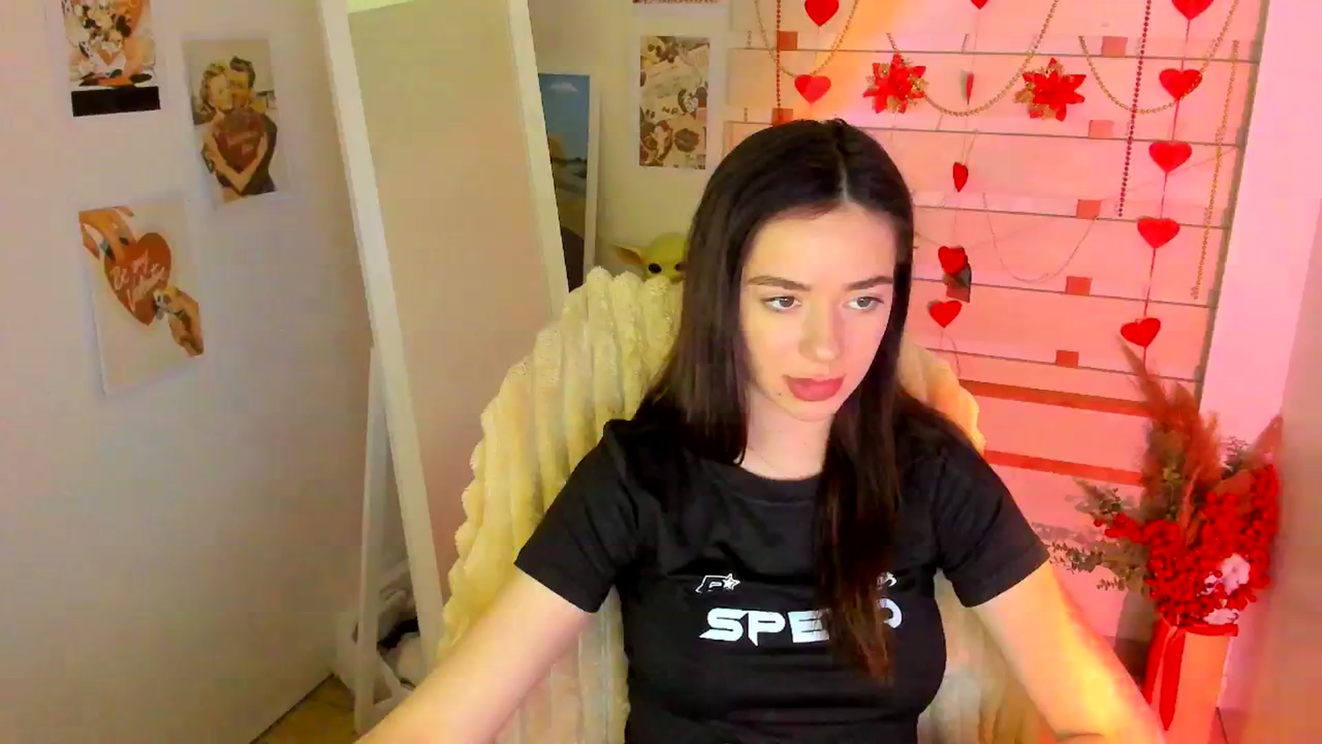 Gallery image thumbnail from KiraLove's myfreecams stream on, 04/02/2026, 11:57 image 8 of 20