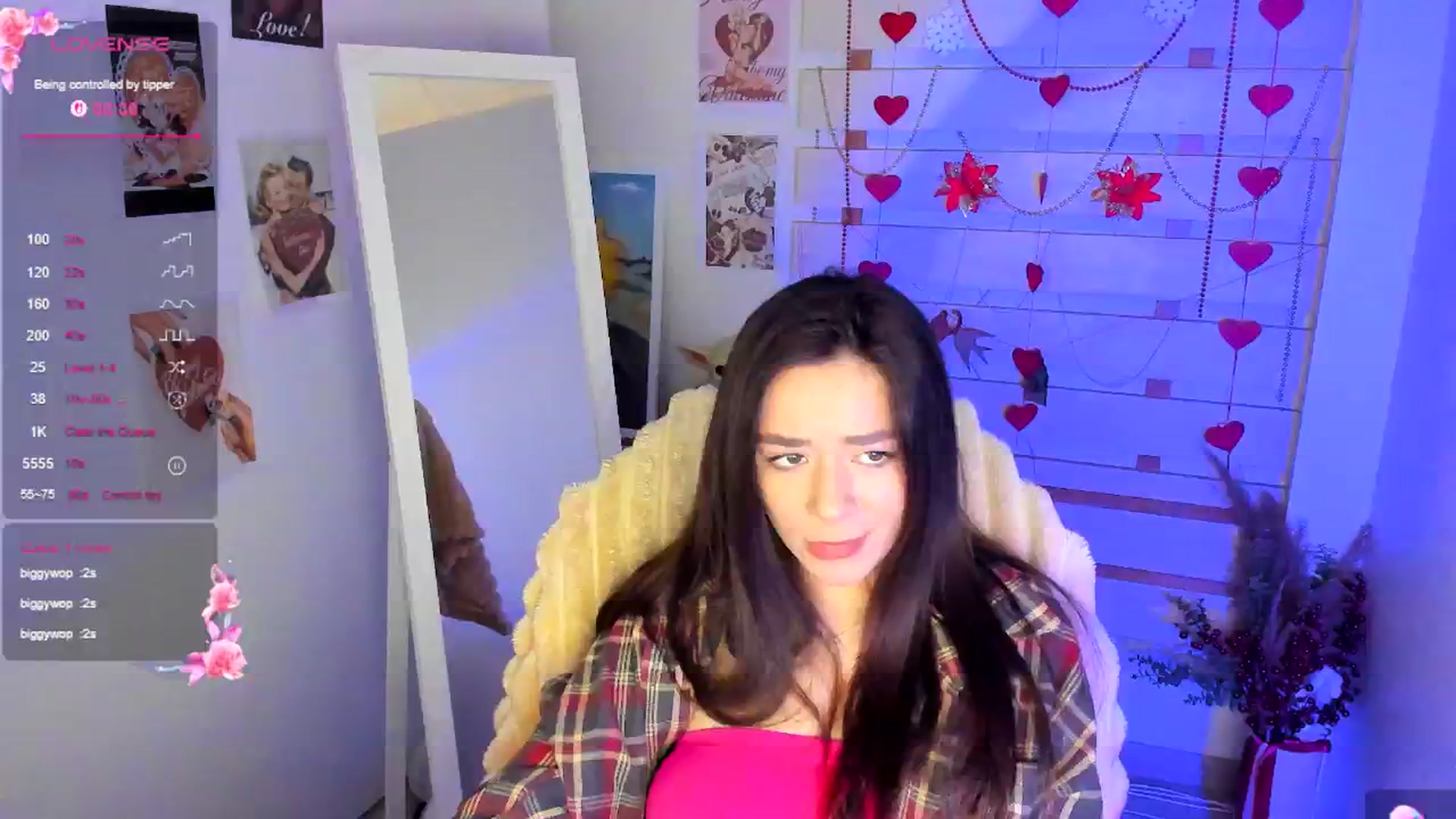 Gallery image thumbnail from KiraLove's myfreecams stream on, 04/06/2026, 08:47 image 4 of 20