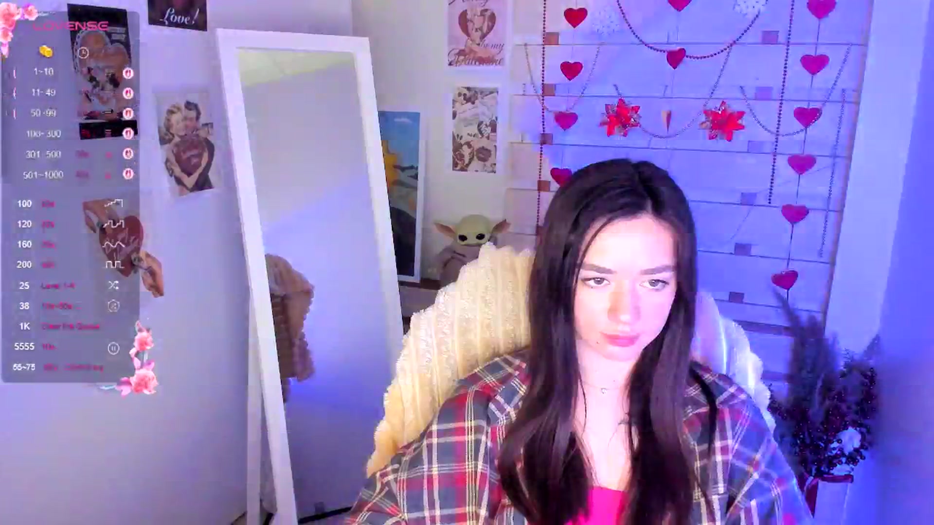 Gallery image thumbnail from KiraLove's myfreecams stream on, 04/06/2026, 11:41 image 17 of 20