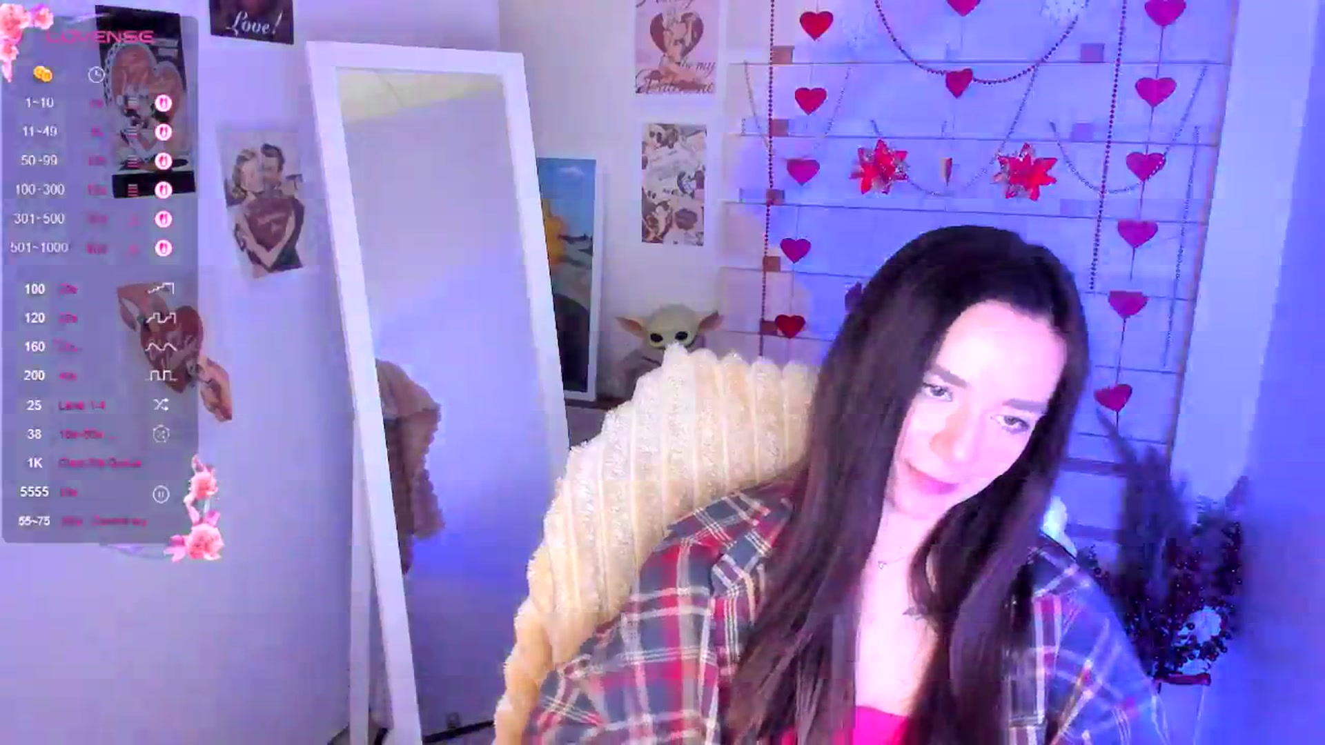 Gallery image thumbnail from KiraLove's myfreecams stream on, 04/06/2026, 11:41 image 4 of 20