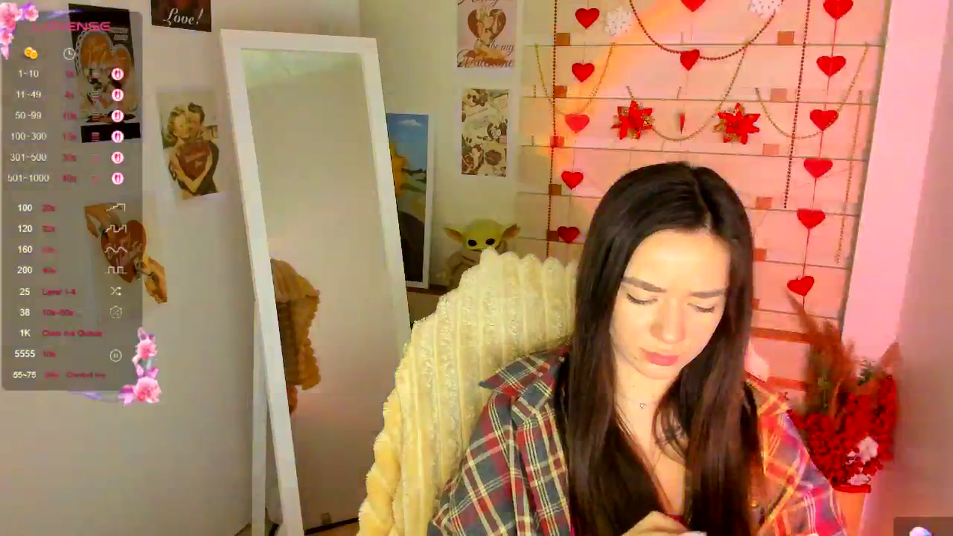 Gallery image thumbnail from KiraLove's myfreecams stream on, 04/06/2026, 11:41 image 10 of 20