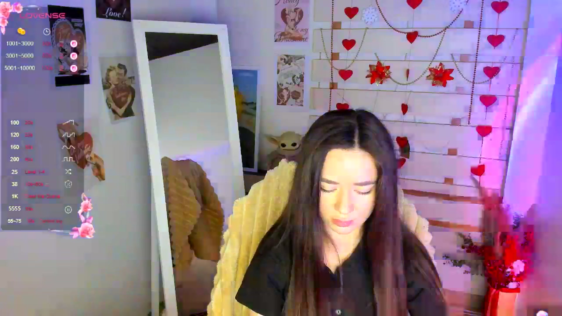 Gallery image thumbnail from KiraLove's myfreecams stream on, 04/07/2026, 10:10 image 16 of 20