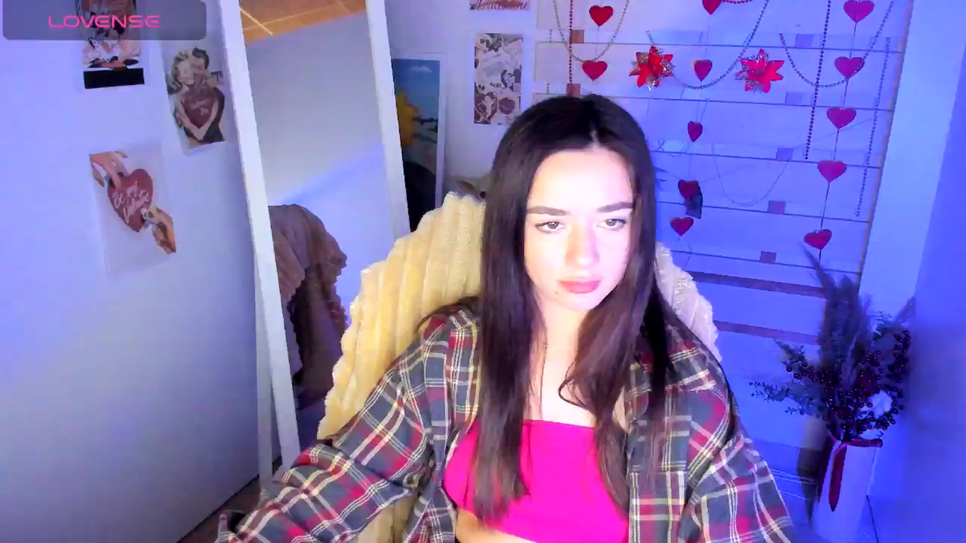 Gallery image thumbnail from KiraLove's myfreecams stream on, 04/08/2026, 11:33 image 5 of 20