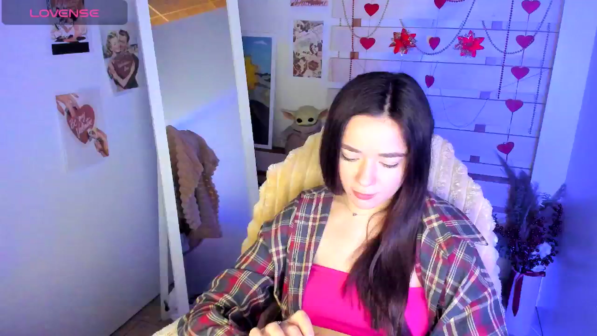 Gallery image thumbnail from KiraLove's myfreecams stream on, 04/08/2026, 11:33 image 13 of 20