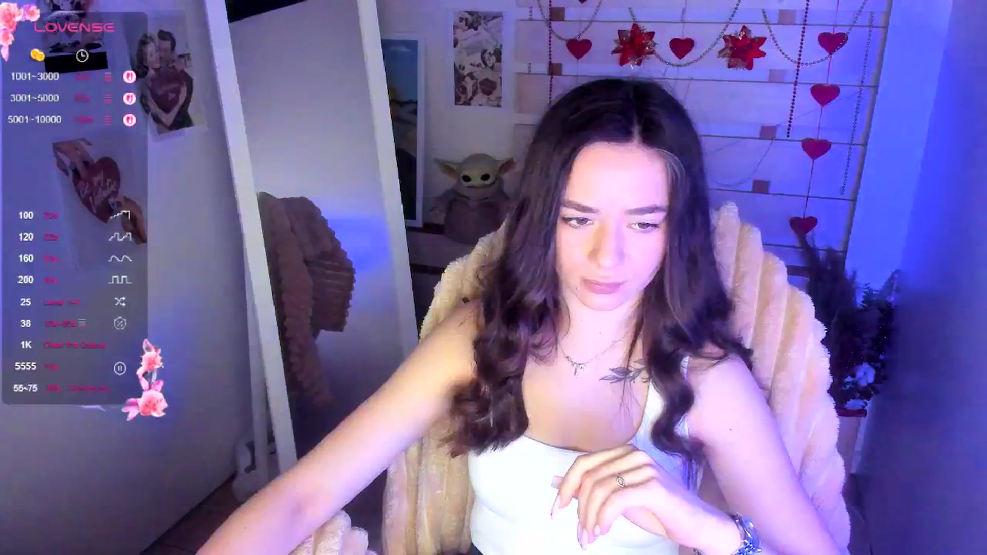Gallery image thumbnail from KiraLove's myfreecams stream on, 04/13/2026, 07:43 image 2 of 20