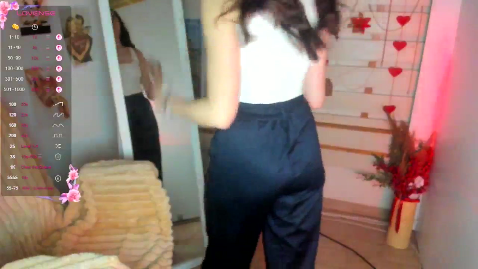 Gallery image thumbnail from KiraLove's myfreecams stream on, 04/13/2026, 07:43 image 9 of 20