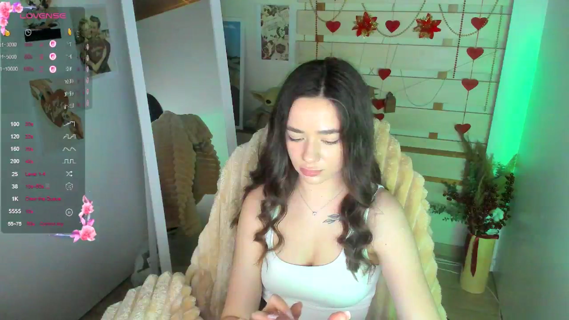 Gallery image thumbnail from KiraLove's myfreecams stream on, 04/13/2026, 10:06 image 11 of 20