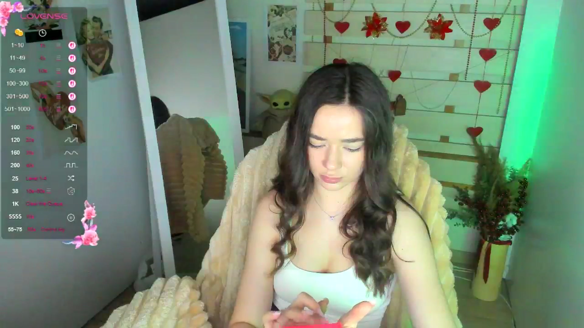 Gallery image thumbnail from KiraLove's myfreecams stream on, 04/13/2026, 10:06 image 18 of 20