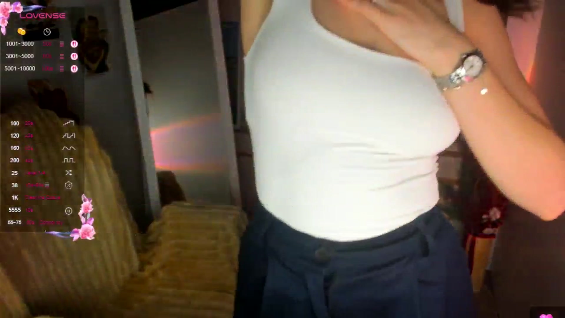 Gallery image thumbnail from KiraLove's myfreecams stream on, 04/13/2026, 10:27 image 17 of 20