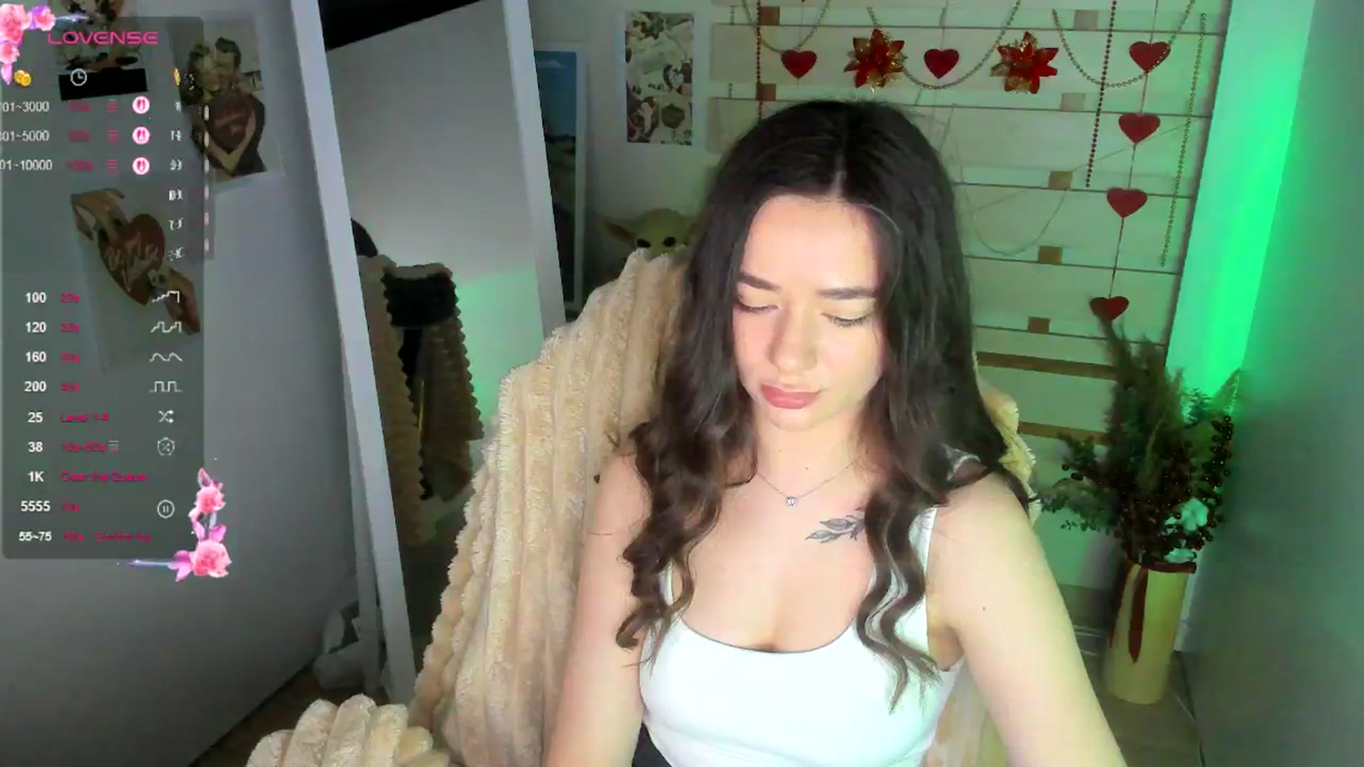 Gallery image thumbnail from KiraLove's myfreecams stream on, 04/13/2026, 11:18 image 7 of 20