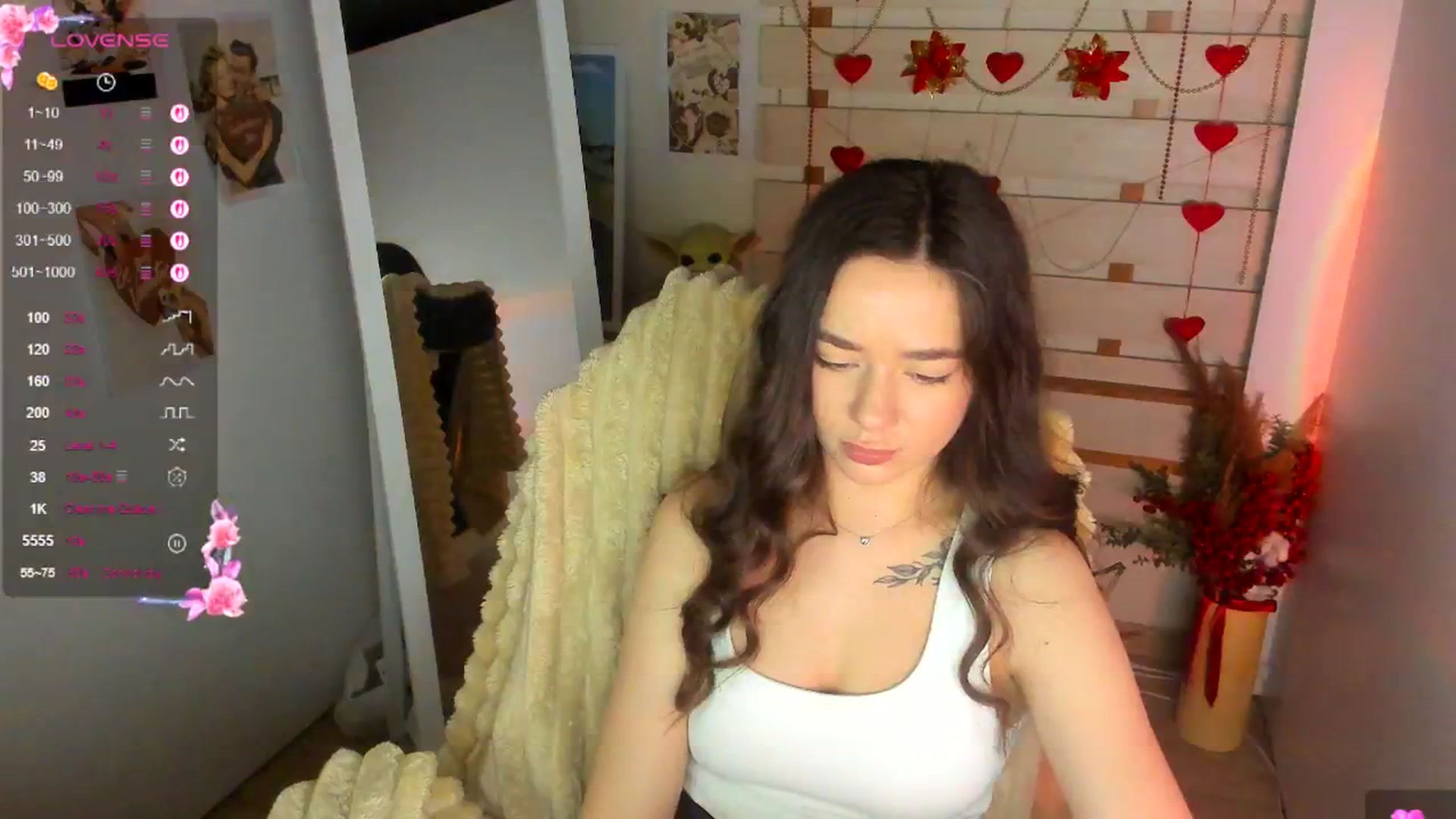 Gallery image thumbnail from KiraLove's myfreecams stream on, 04/13/2026, 11:18 image 17 of 20