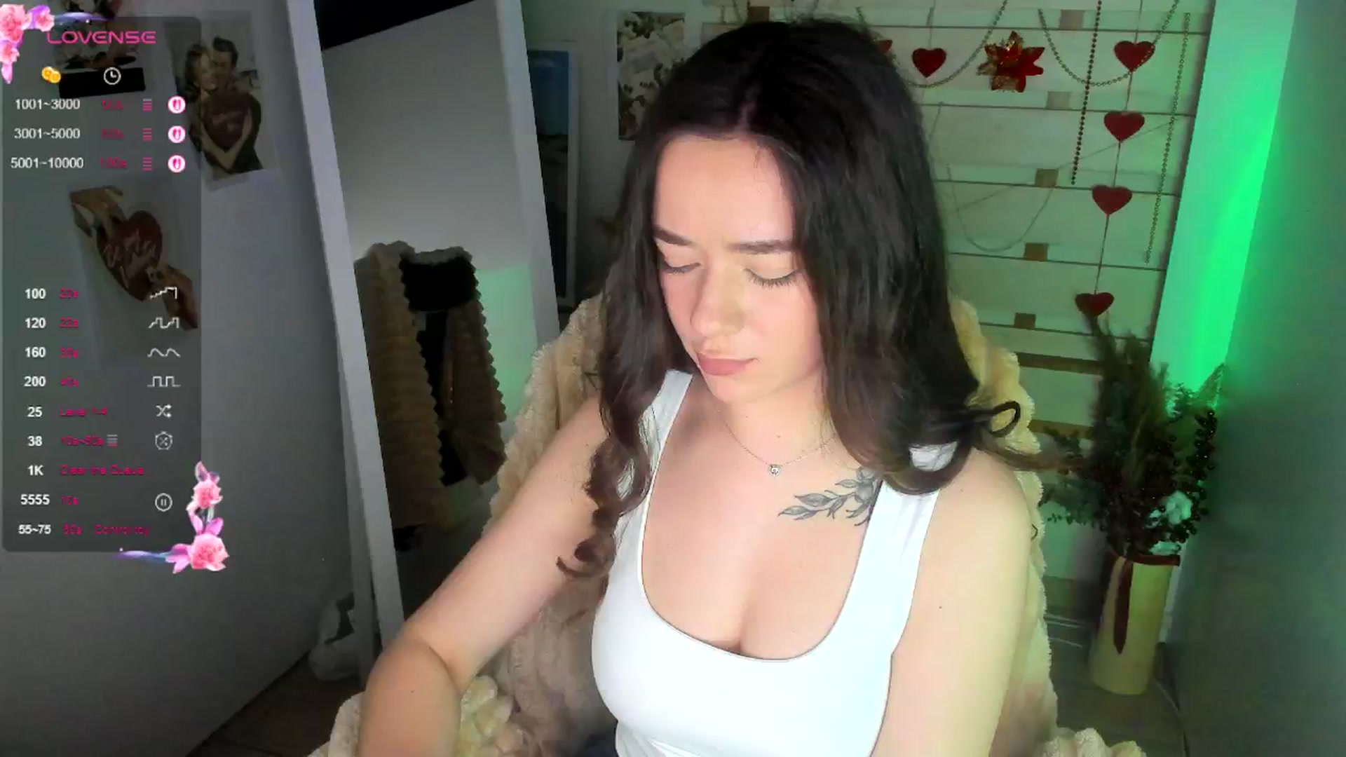 Gallery image thumbnail from KiraLove's myfreecams stream on, 04/13/2026, 11:18 image 1 of 20