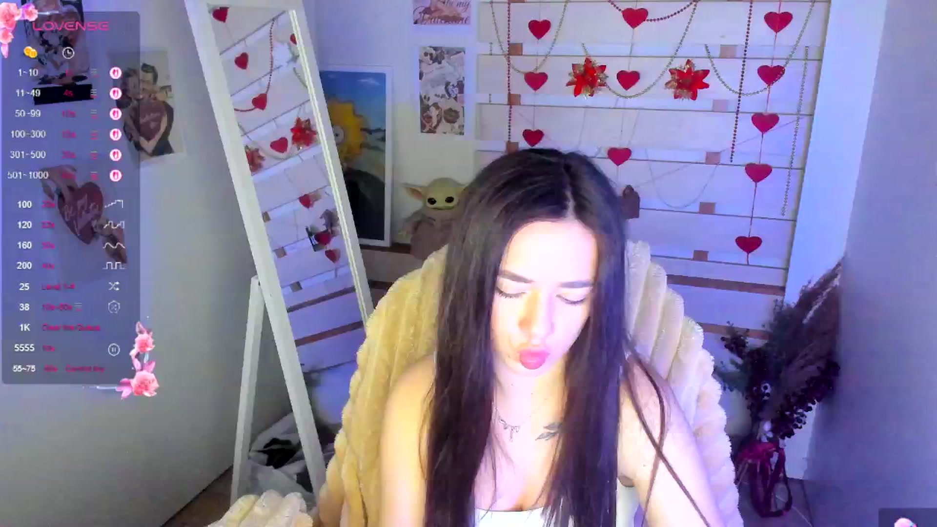 Gallery image thumbnail from KiraLove's myfreecams stream on, 04/16/2026, 10:43 image 4 of 20