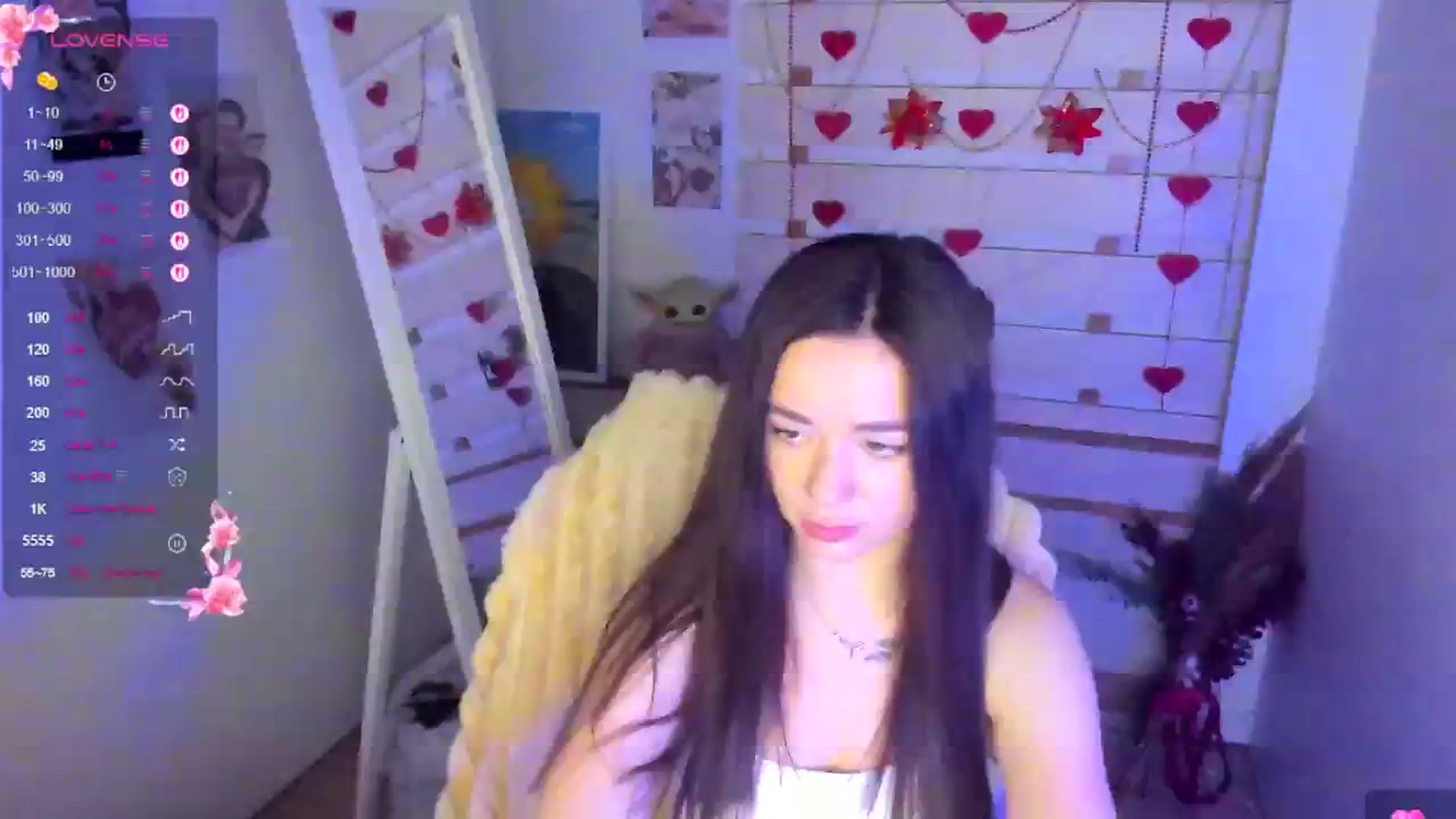 Gallery image thumbnail from KiraLove's myfreecams stream on, 04/16/2026, 11:40 image 16 of 20