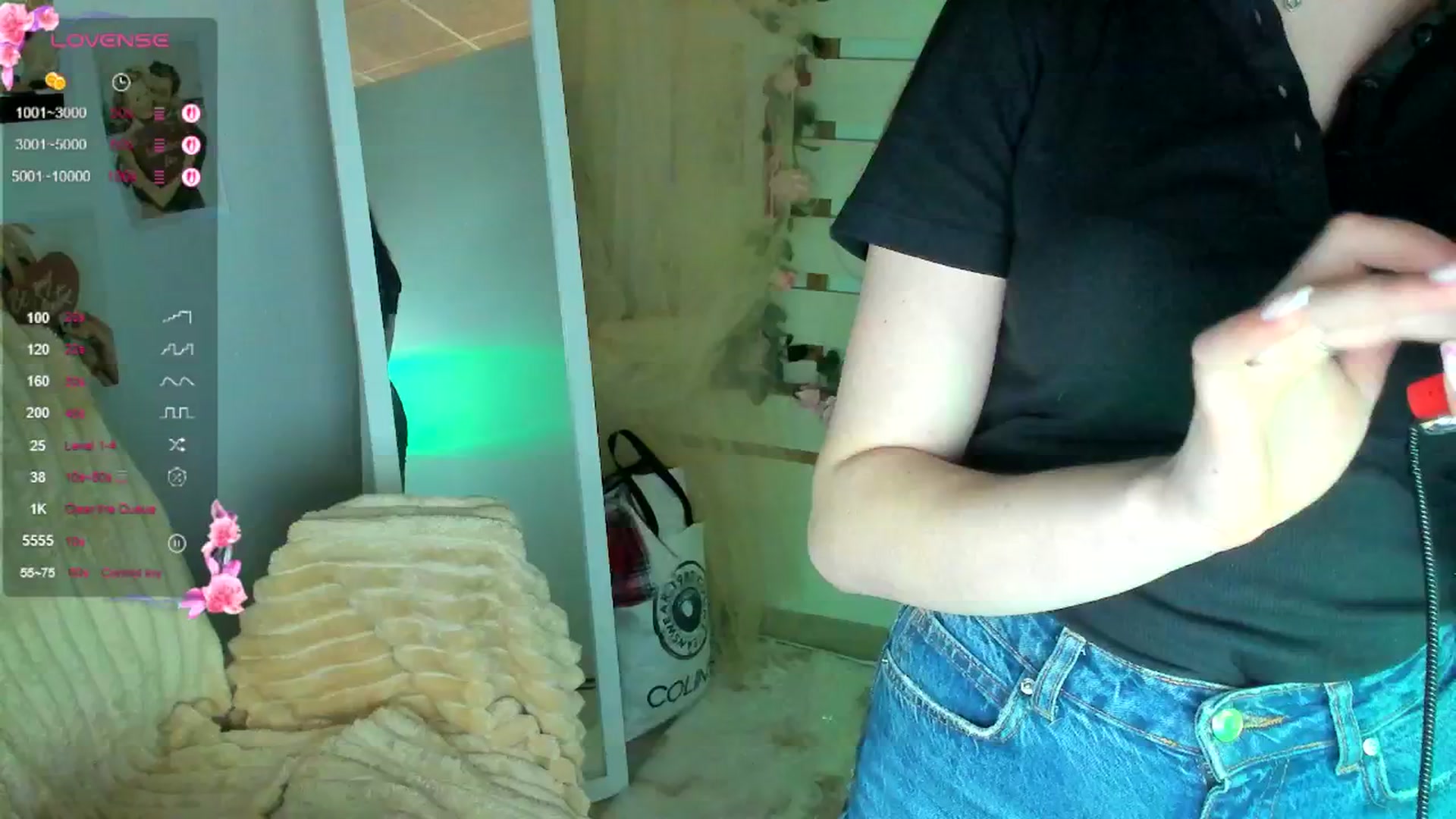 Gallery image thumbnail from KiraLove's myfreecams stream on, 04/20/2026, 11:24 image 12 of 20