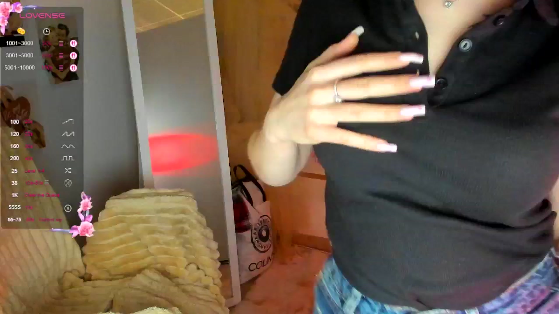 Gallery image thumbnail from KiraLove's myfreecams stream on, 04/20/2026, 11:24 image 11 of 20