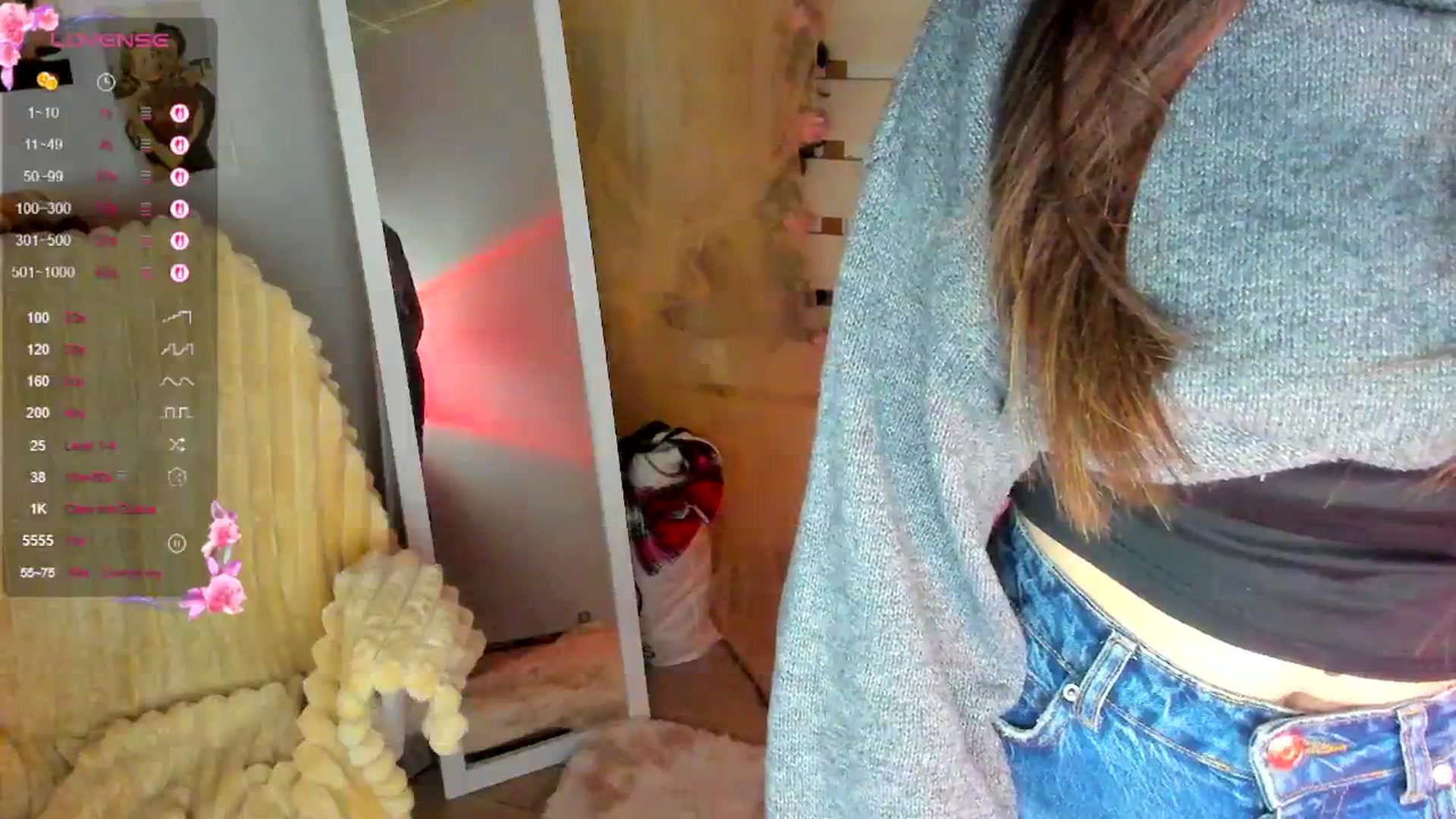 Gallery image thumbnail from KiraLove's myfreecams stream on, 04/21/2026, 09:37 image 2 of 20