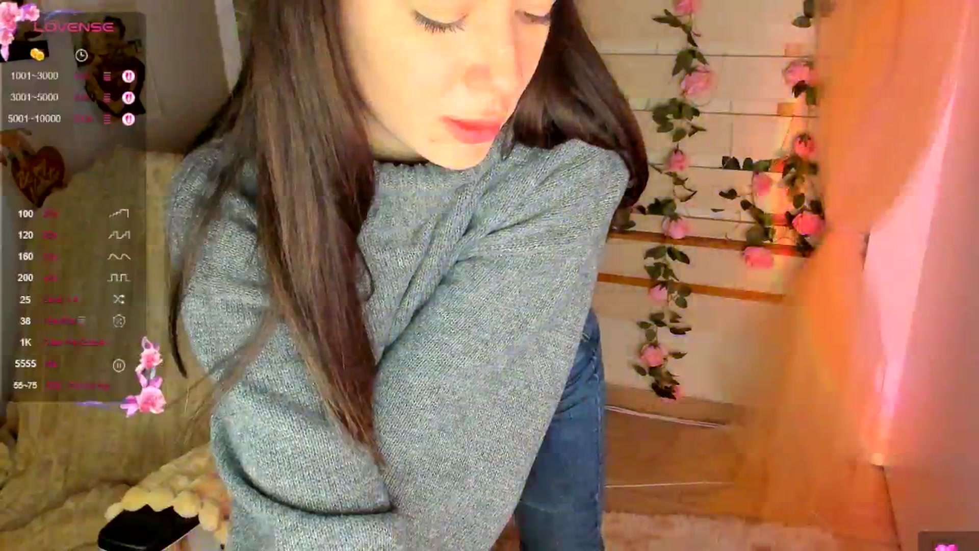 Gallery image thumbnail from KiraLove's myfreecams stream on, 04/21/2026, 09:37 image 12 of 20