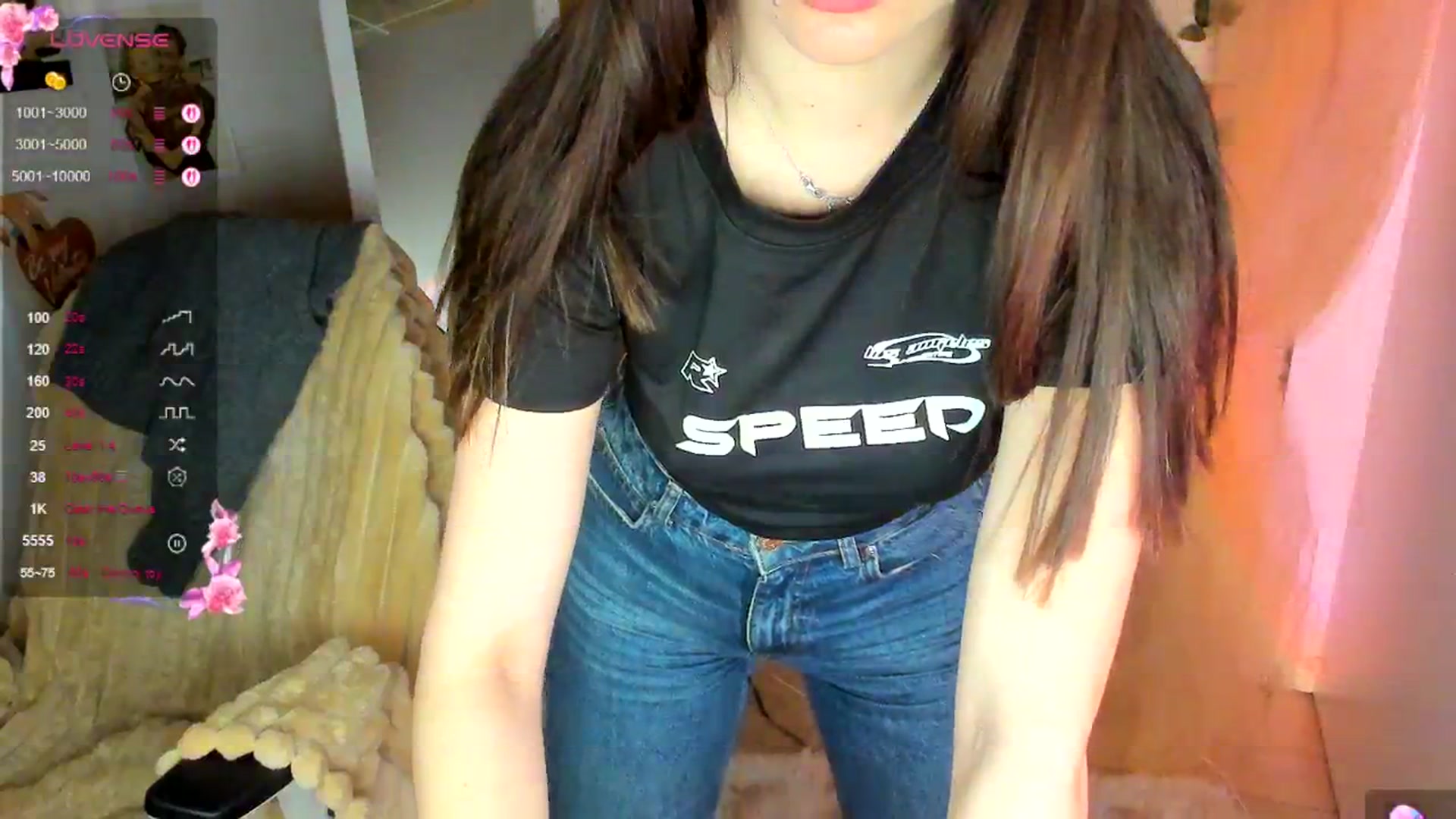 Gallery image thumbnail from KiraLove's myfreecams stream on, 04/21/2026, 09:37 image 20 of 20
