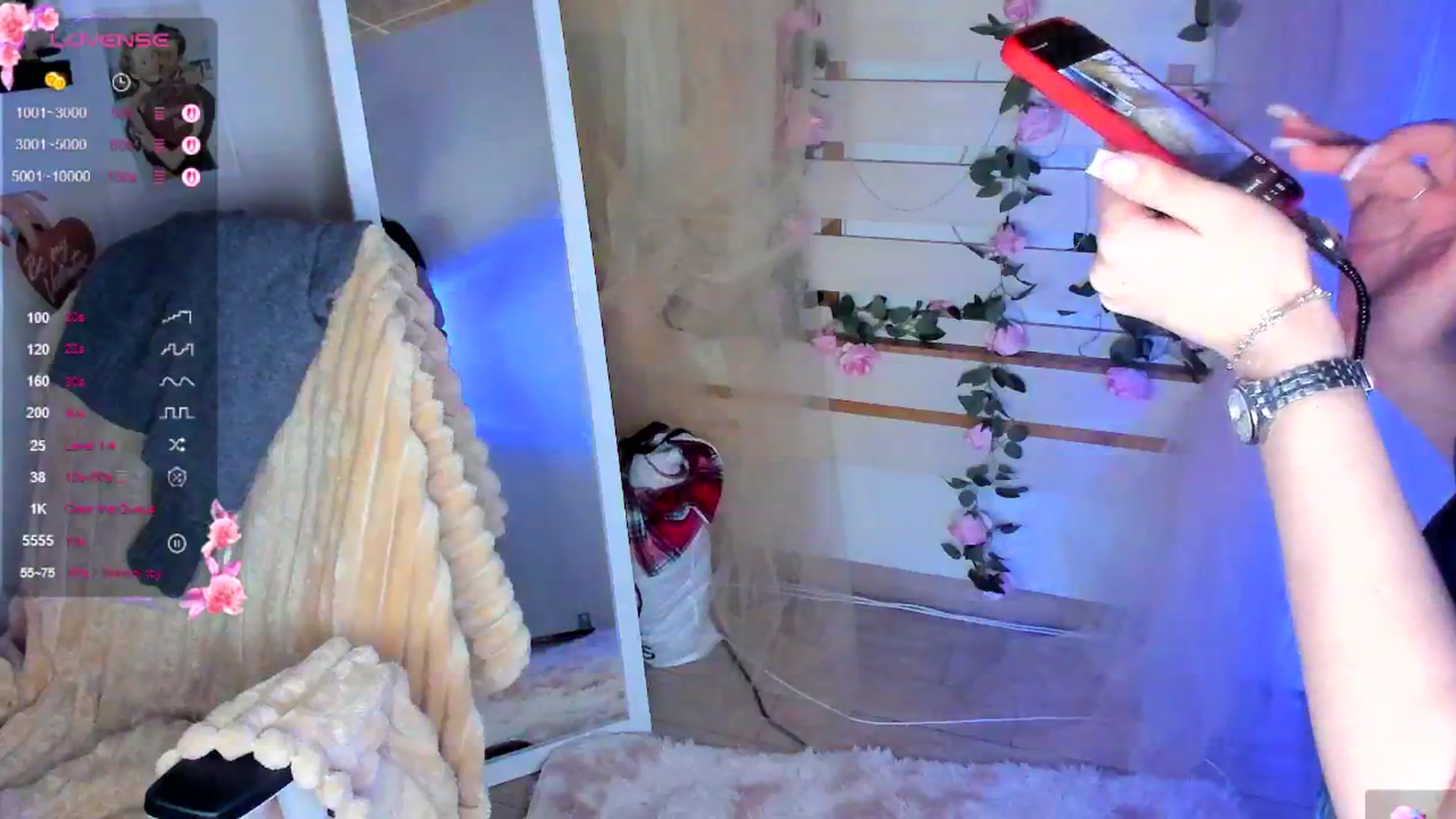 Gallery image thumbnail from KiraLove's myfreecams stream on, 04/21/2026, 09:37 image 16 of 20