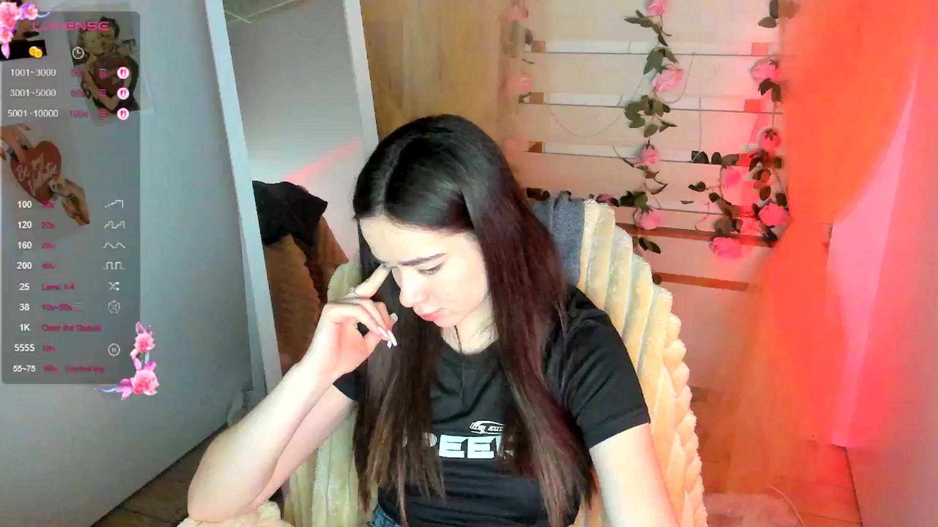 Gallery image thumbnail from KiraLove's myfreecams stream on, 04/21/2026, 11:18 image 7 of 20
