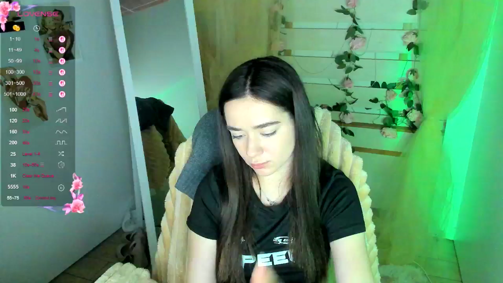 Gallery image thumbnail from KiraLove's myfreecams stream on, 04/21/2026, 11:18 image 2 of 20