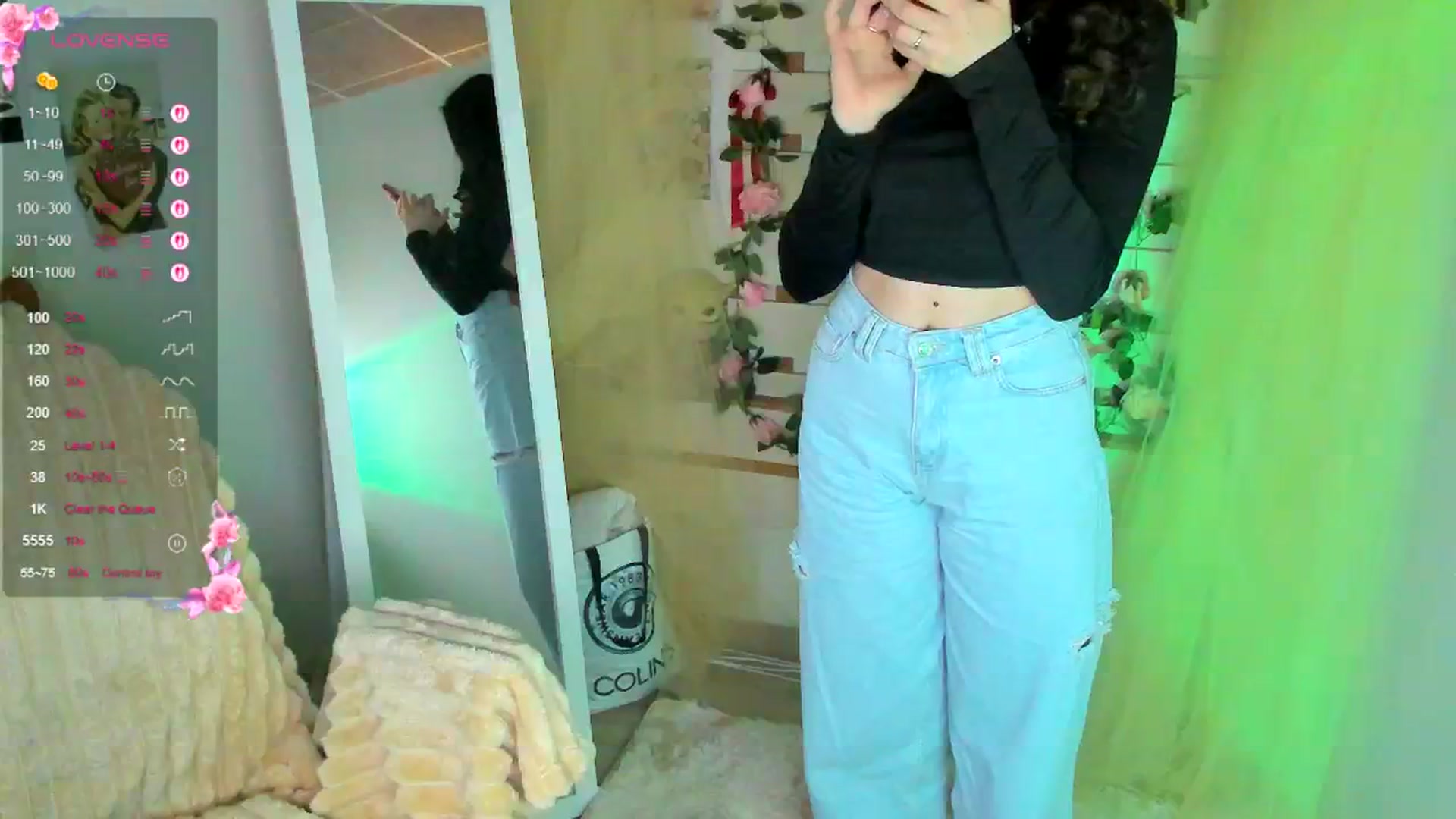 Gallery image thumbnail from KiraLove's myfreecams stream on, 04/22/2026, 11:30 image 12 of 20