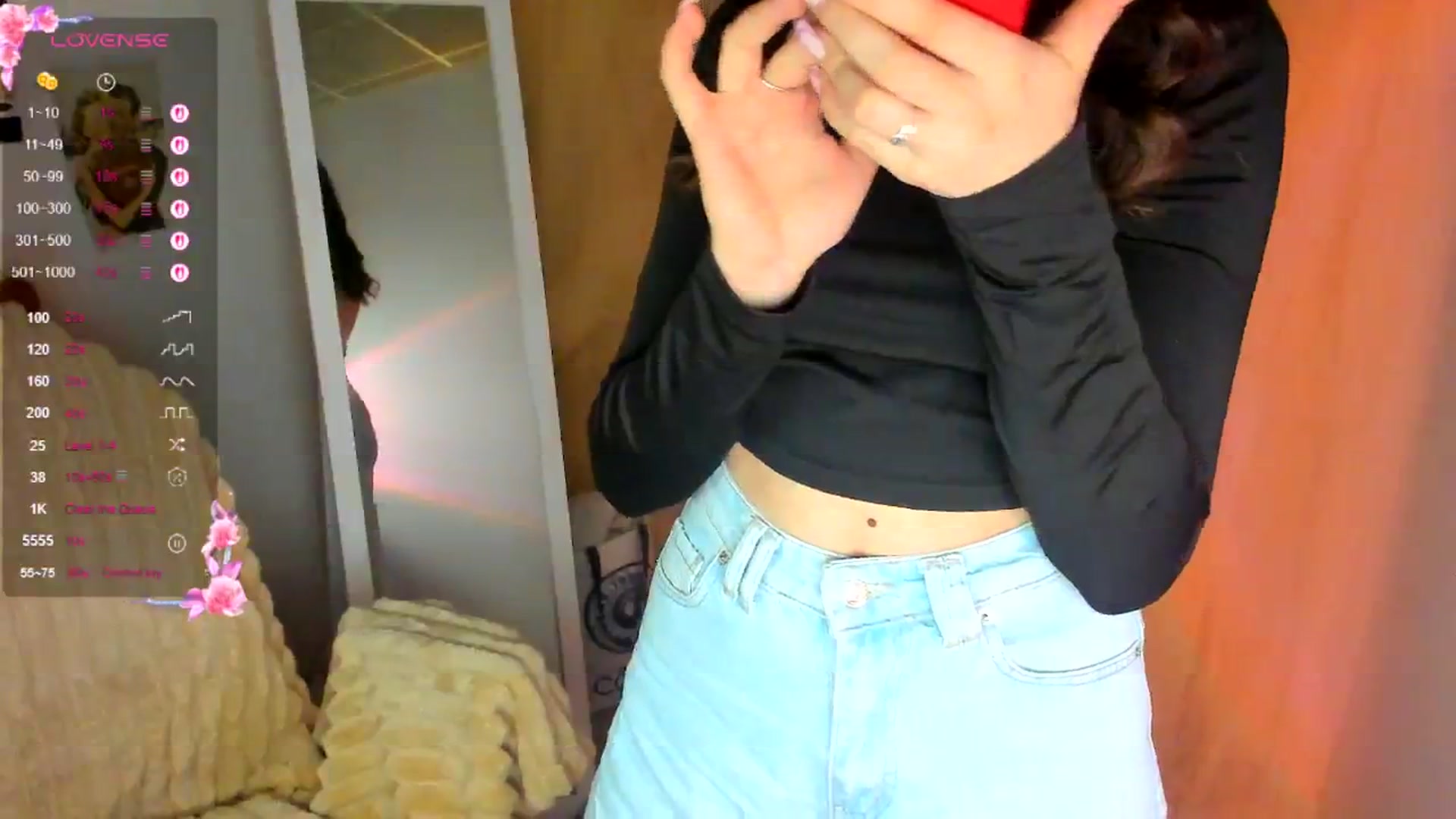Gallery image thumbnail from KiraLove's myfreecams stream on, 04/22/2026, 11:30 image 13 of 20