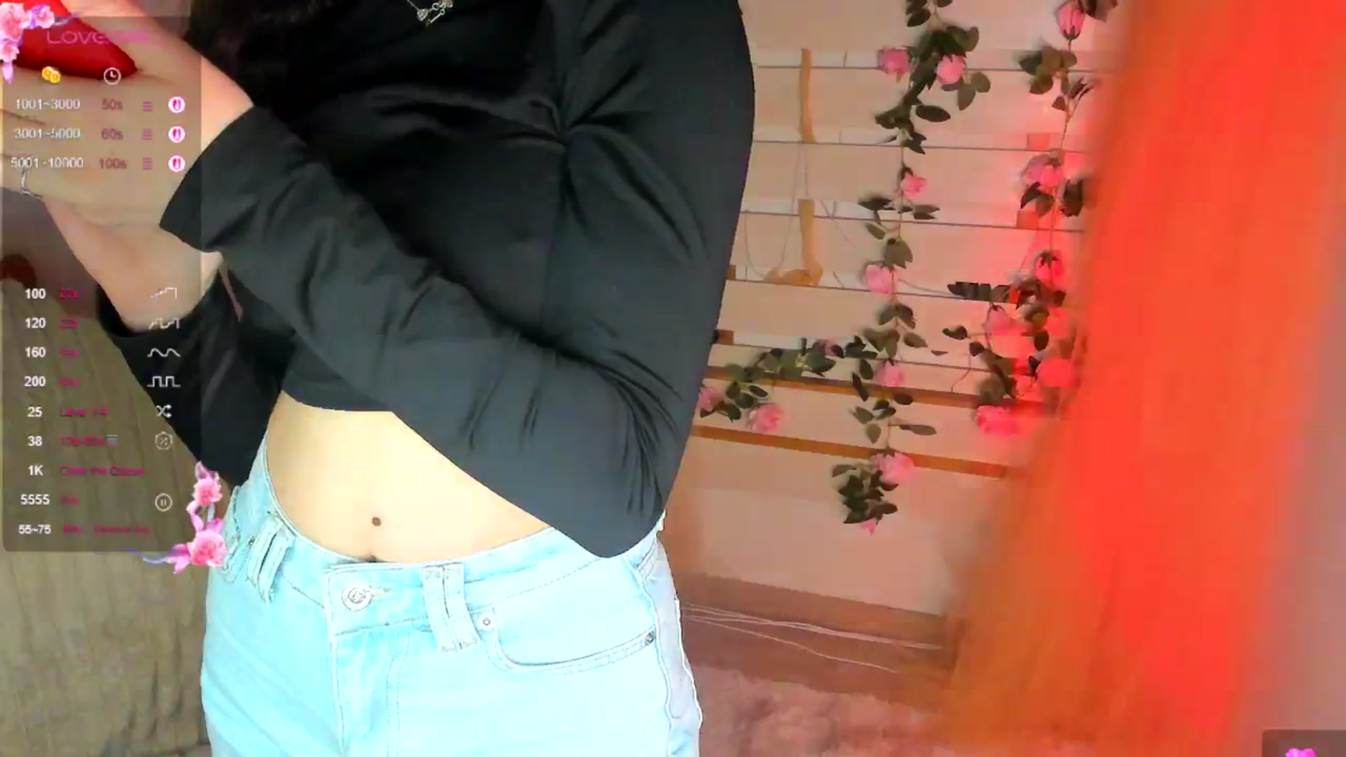 Gallery image thumbnail from KiraLove's myfreecams stream on, 04/22/2026, 11:30 image 14 of 20