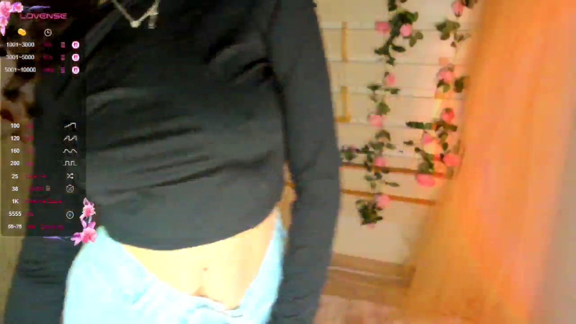 Gallery image thumbnail from KiraLove's myfreecams stream on, 04/22/2026, 11:30 image 18 of 20