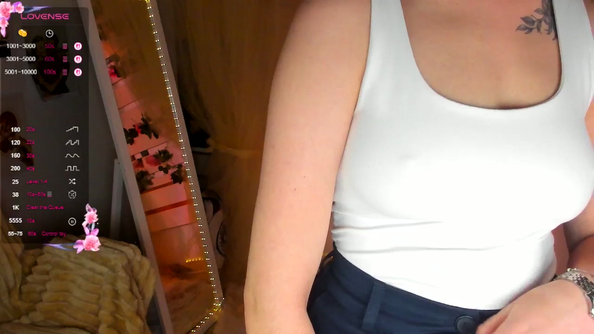 Gallery image thumbnail from KiraLove's myfreecams stream on, 04/25/2026, 11:30 image 10 of 20