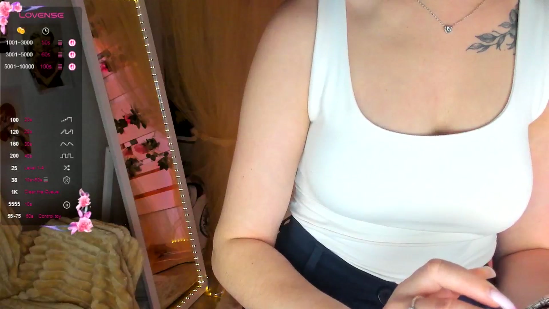 Gallery image thumbnail from KiraLove's myfreecams stream on, 04/25/2026, 11:30 image 20 of 20