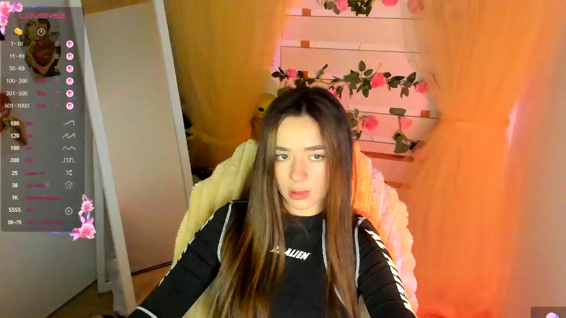 Gallery image thumbnail from KiraLove's myfreecams stream on, 05/01/2026, 11:28 image 3 of 20