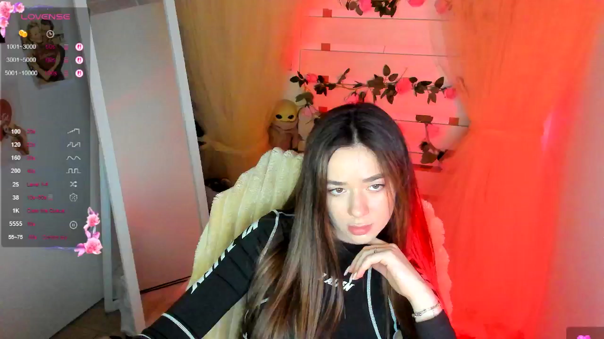 Gallery image thumbnail from KiraLove's myfreecams stream on, 05/01/2026, 11:28 image 7 of 20