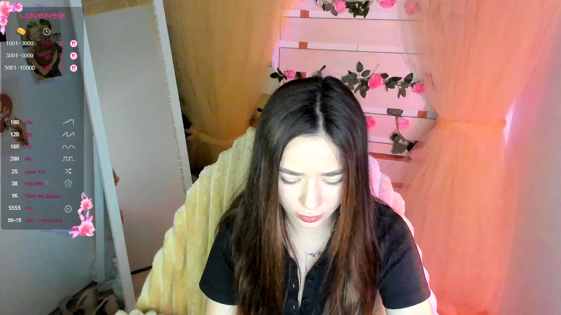 Gallery image thumbnail from KiraLove's myfreecams stream on, 05/02/2026, 10:08 image 6 of 20