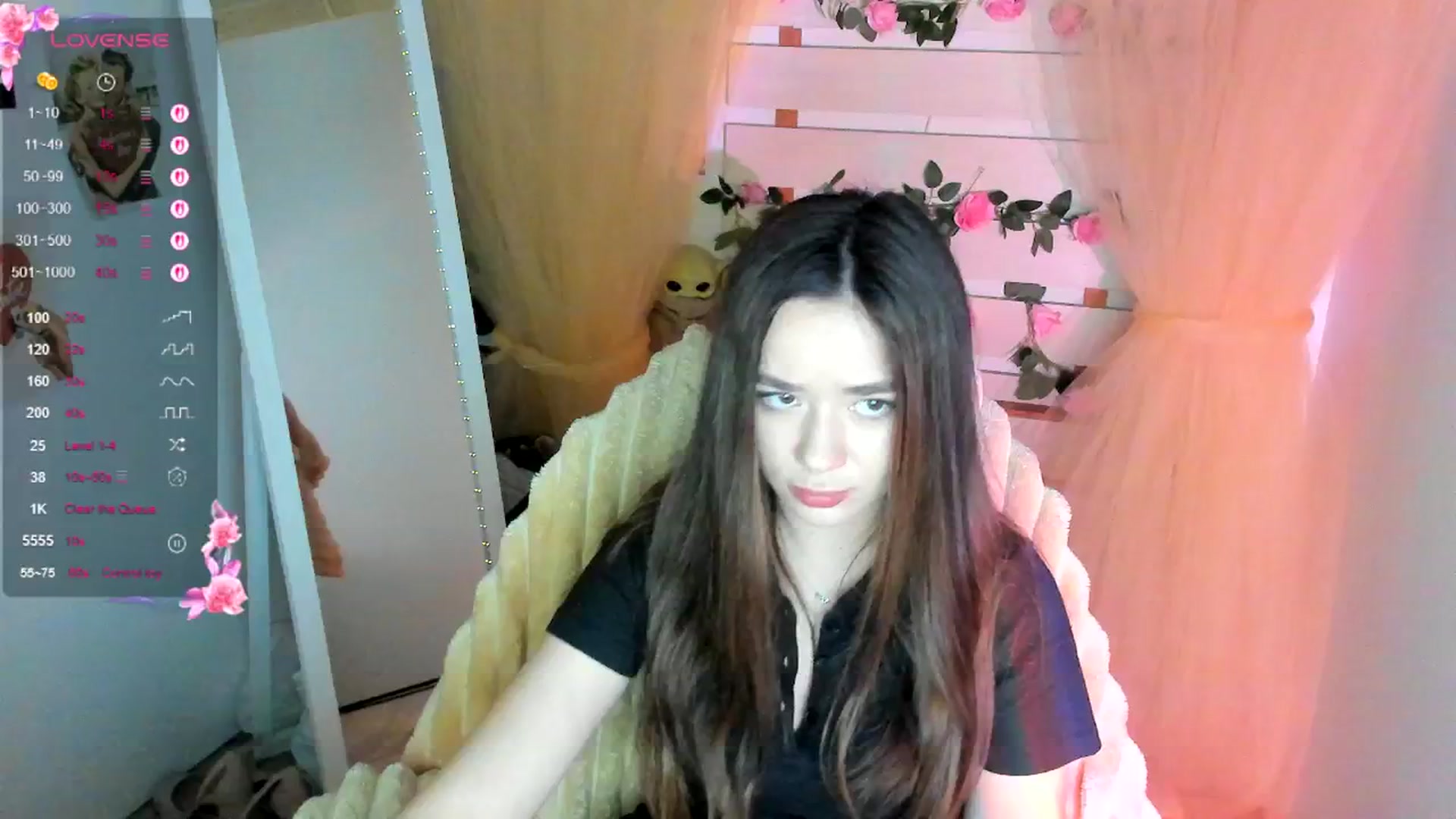 Gallery image thumbnail from KiraLove's myfreecams stream on, 05/02/2026, 10:08 image 17 of 20
