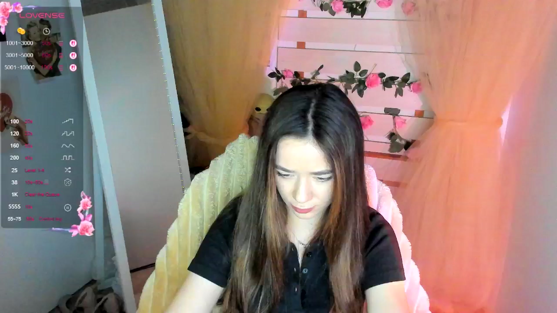 Gallery image thumbnail from KiraLove's myfreecams stream on, 05/02/2026, 11:15 image 19 of 20
