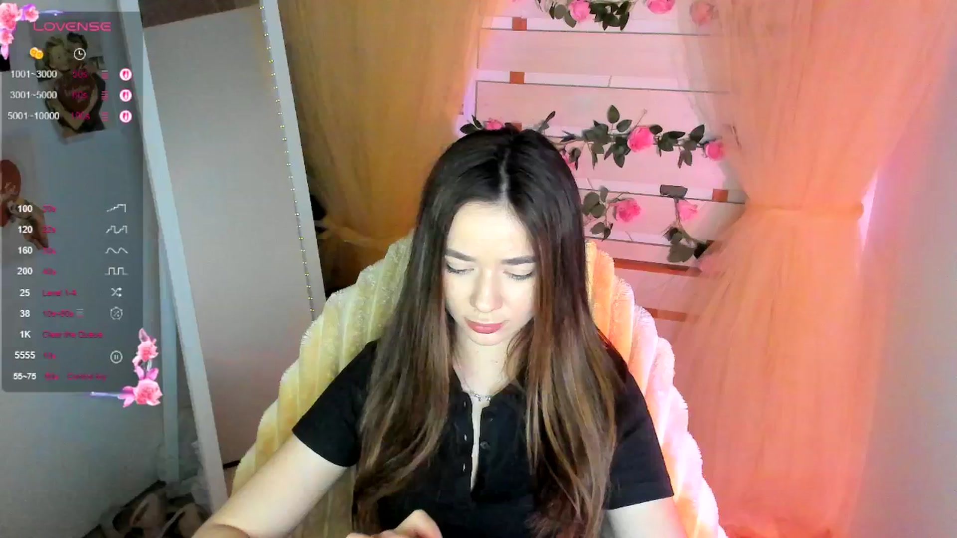 Gallery image thumbnail from KiraLove's myfreecams stream on, 05/02/2026, 11:15 image 7 of 20