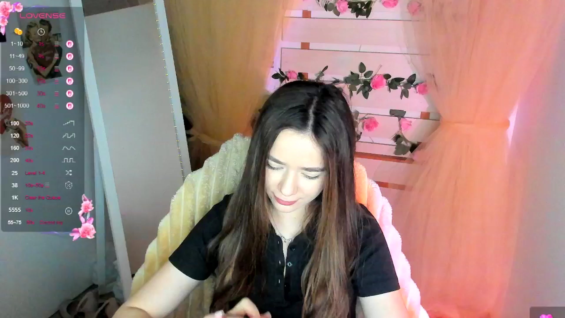 Gallery image thumbnail from KiraLove's myfreecams stream on, 05/02/2026, 11:15 image 2 of 20