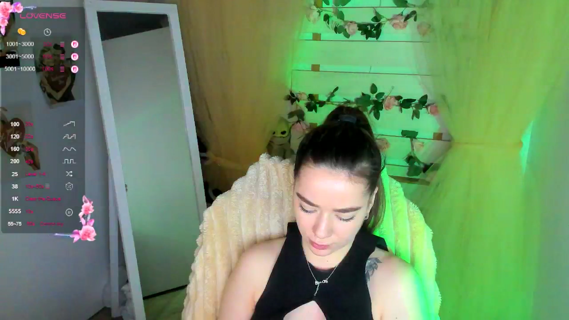 Gallery image thumbnail from KiraLove's myfreecams stream on, 05/03/2026, 11:31 image 14 of 20