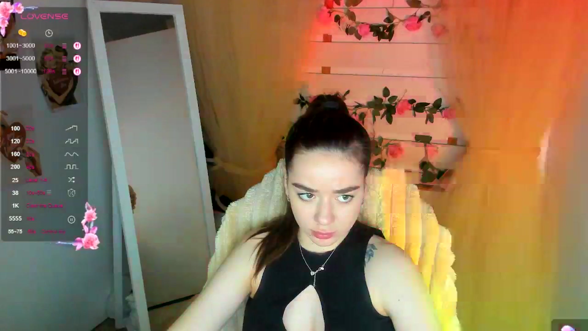 Gallery image thumbnail from KiraLove's myfreecams stream on, 05/03/2026, 11:31 image 2 of 20