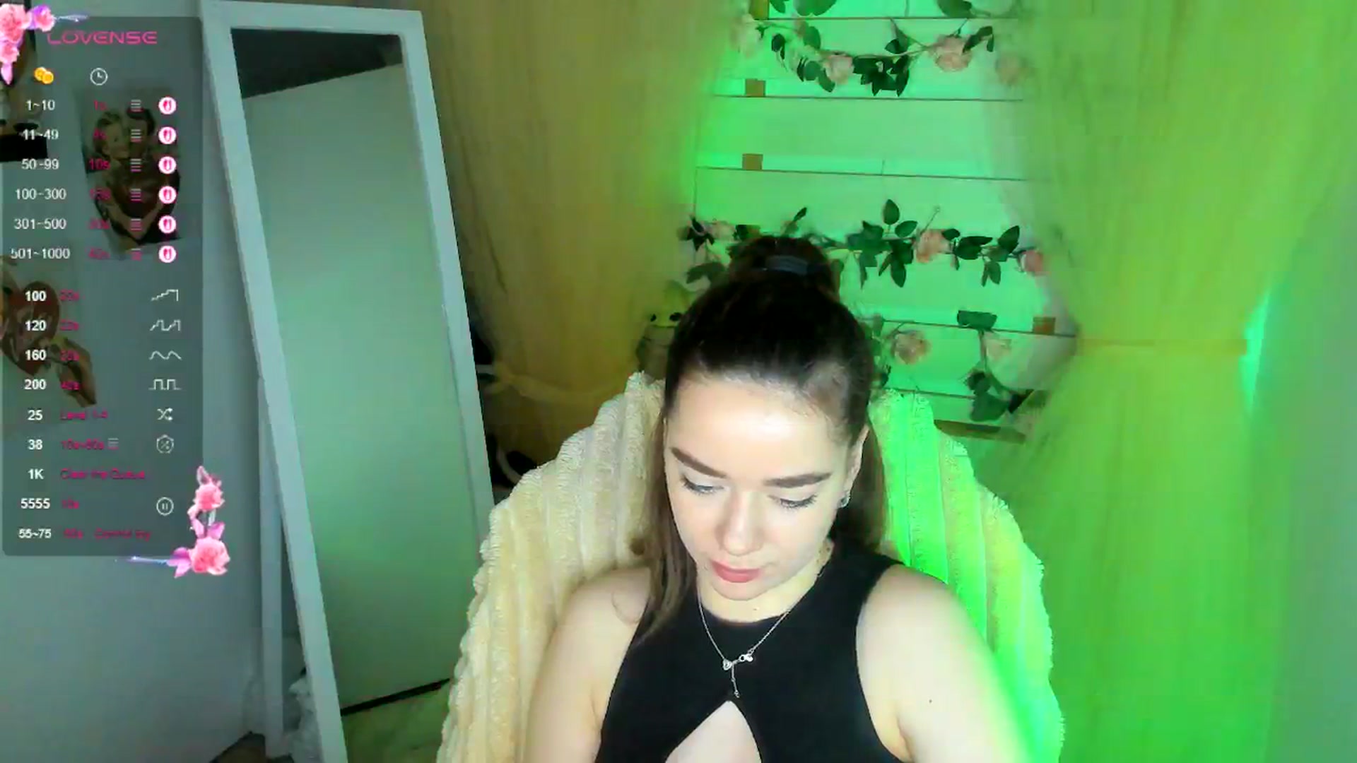 Gallery image thumbnail from KiraLove's myfreecams stream on, 05/03/2026, 11:31 image 8 of 20