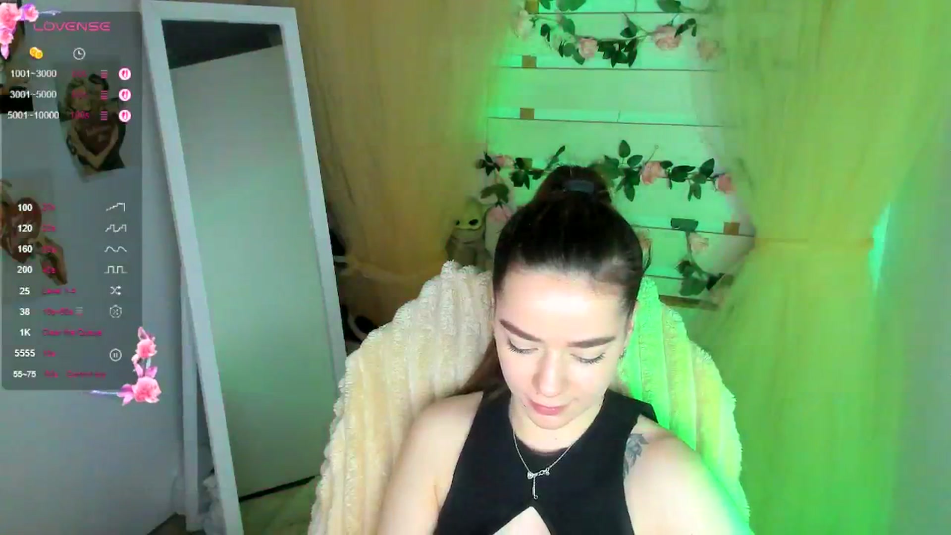 Gallery image thumbnail from KiraLove's myfreecams stream on, 05/03/2026, 11:31 image 10 of 20