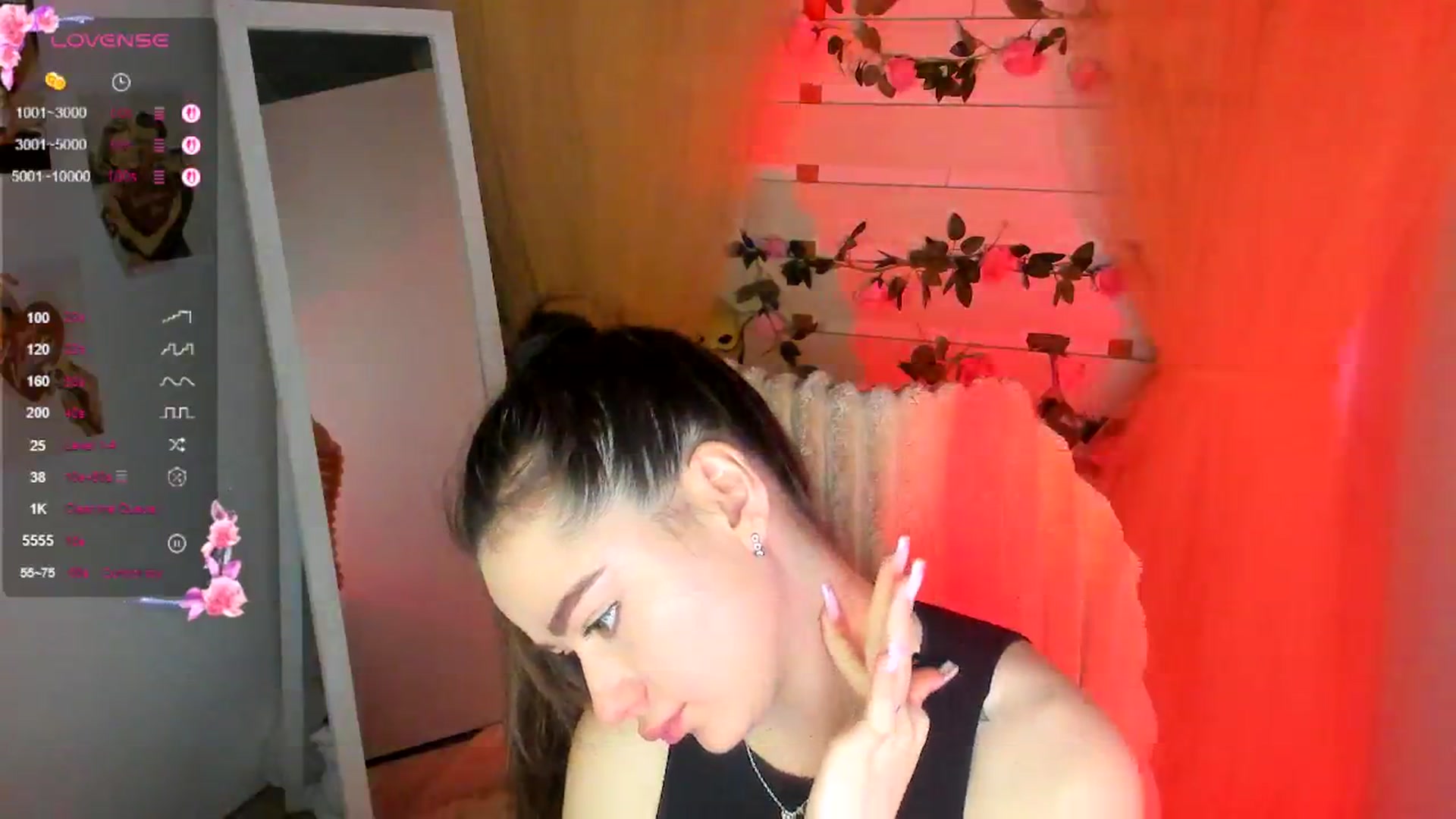 Gallery image thumbnail from KiraLove's myfreecams stream on, 05/03/2026, 11:31 image 19 of 20