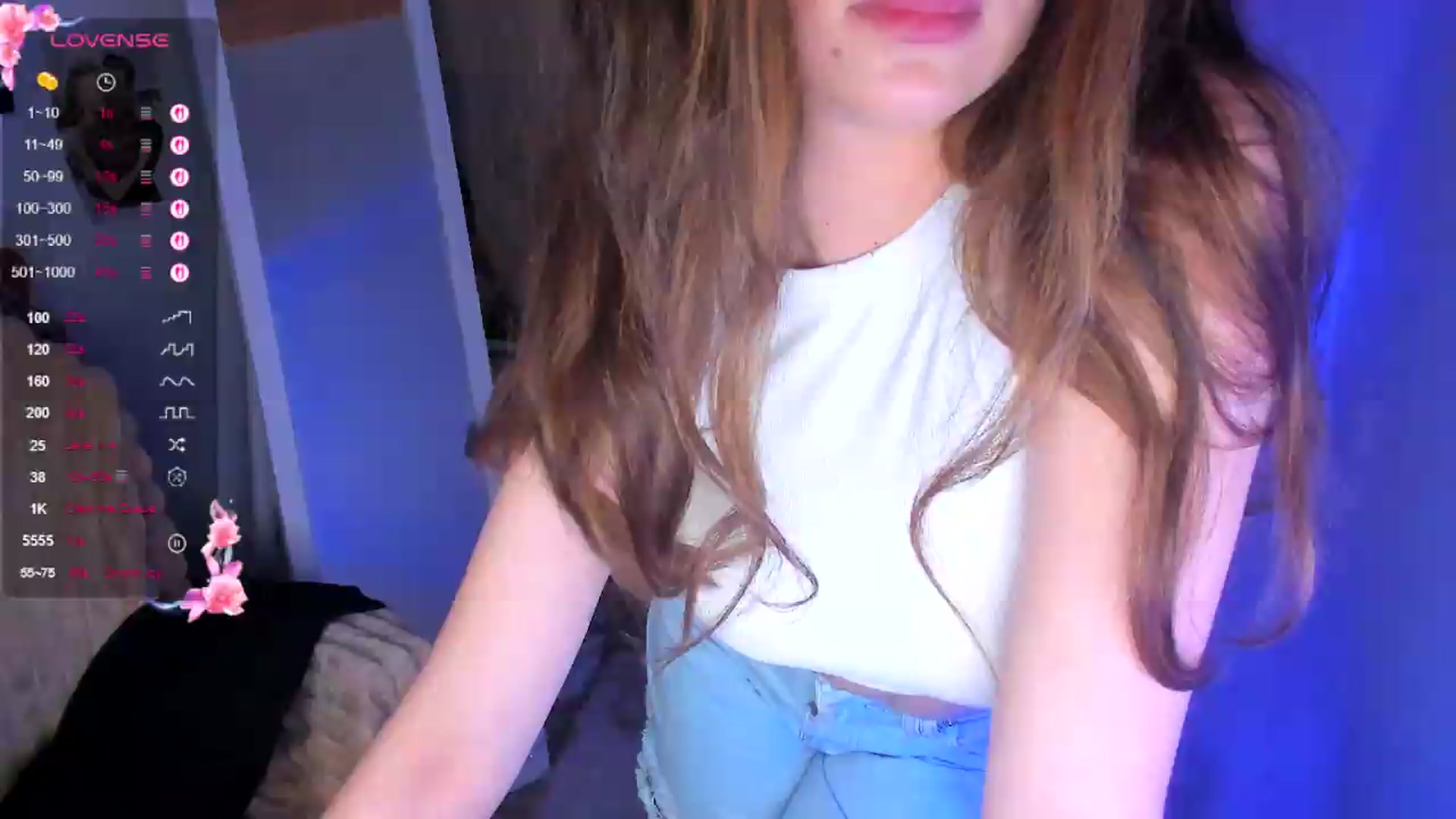 Gallery image thumbnail from KiraLove's myfreecams stream on, 05/11/2026, 09:25 image 20 of 20