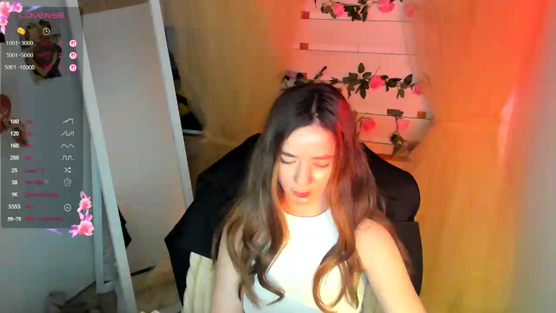 Gallery image thumbnail from KiraLove's myfreecams stream on, 05/11/2026, 12:01 image 9 of 20
