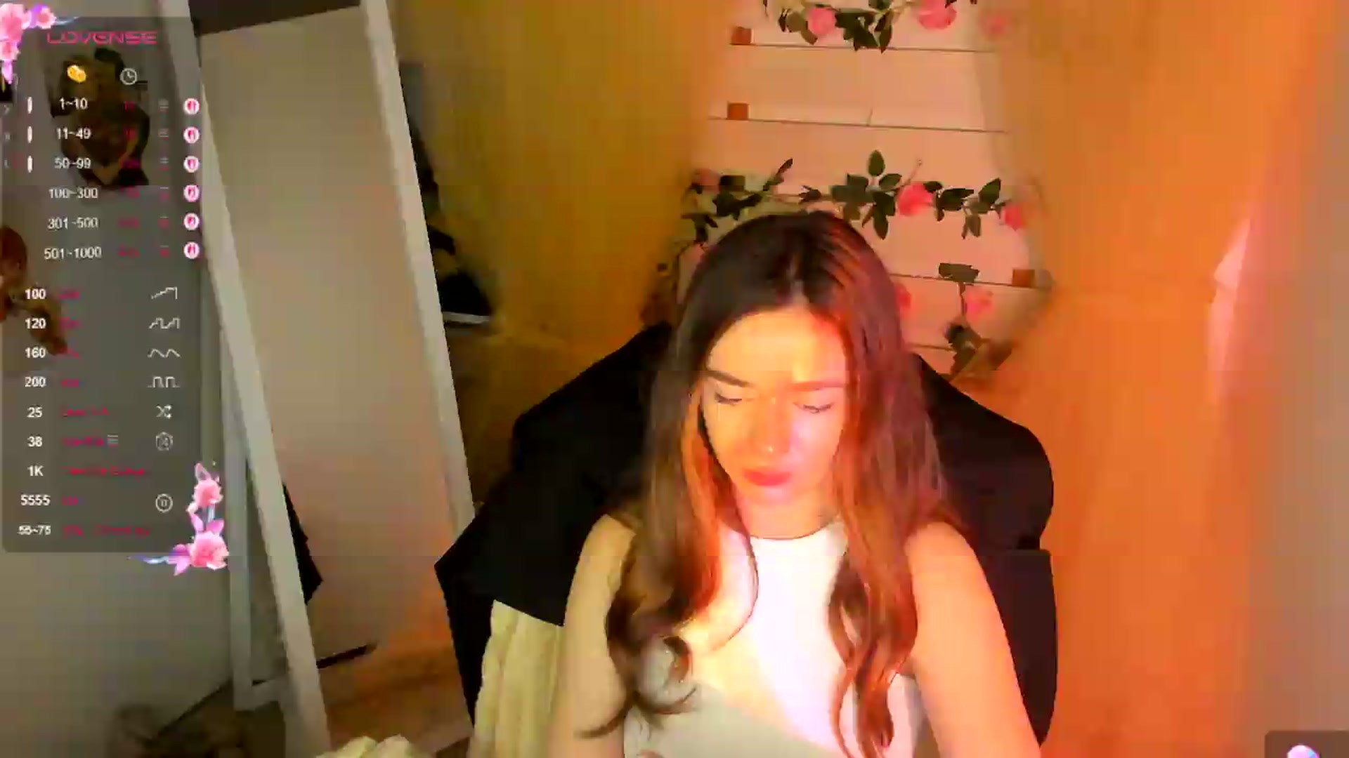 Gallery image thumbnail from KiraLove's myfreecams stream on, 05/11/2026, 12:01 image 16 of 20