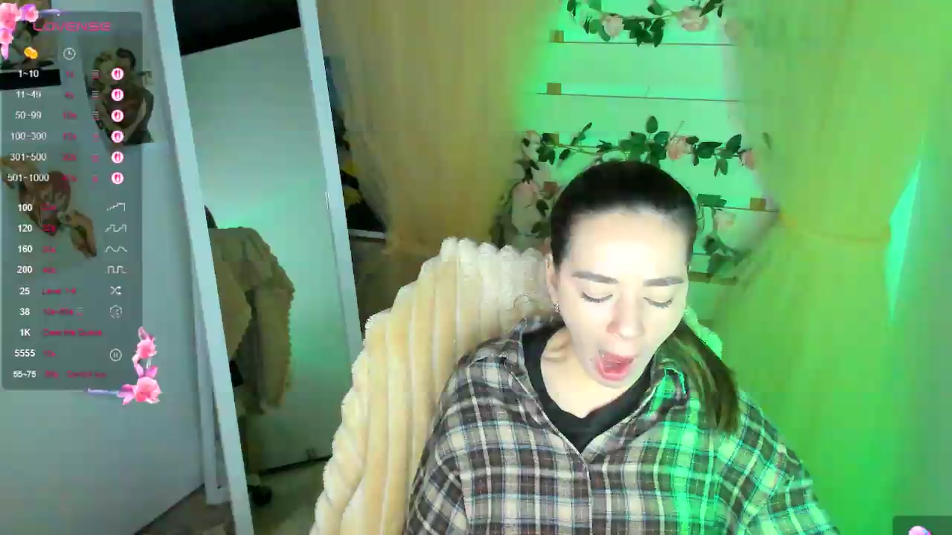 Gallery image thumbnail from KiraLove's myfreecams stream on, 05/15/2026, 09:52 image 13 of 20
